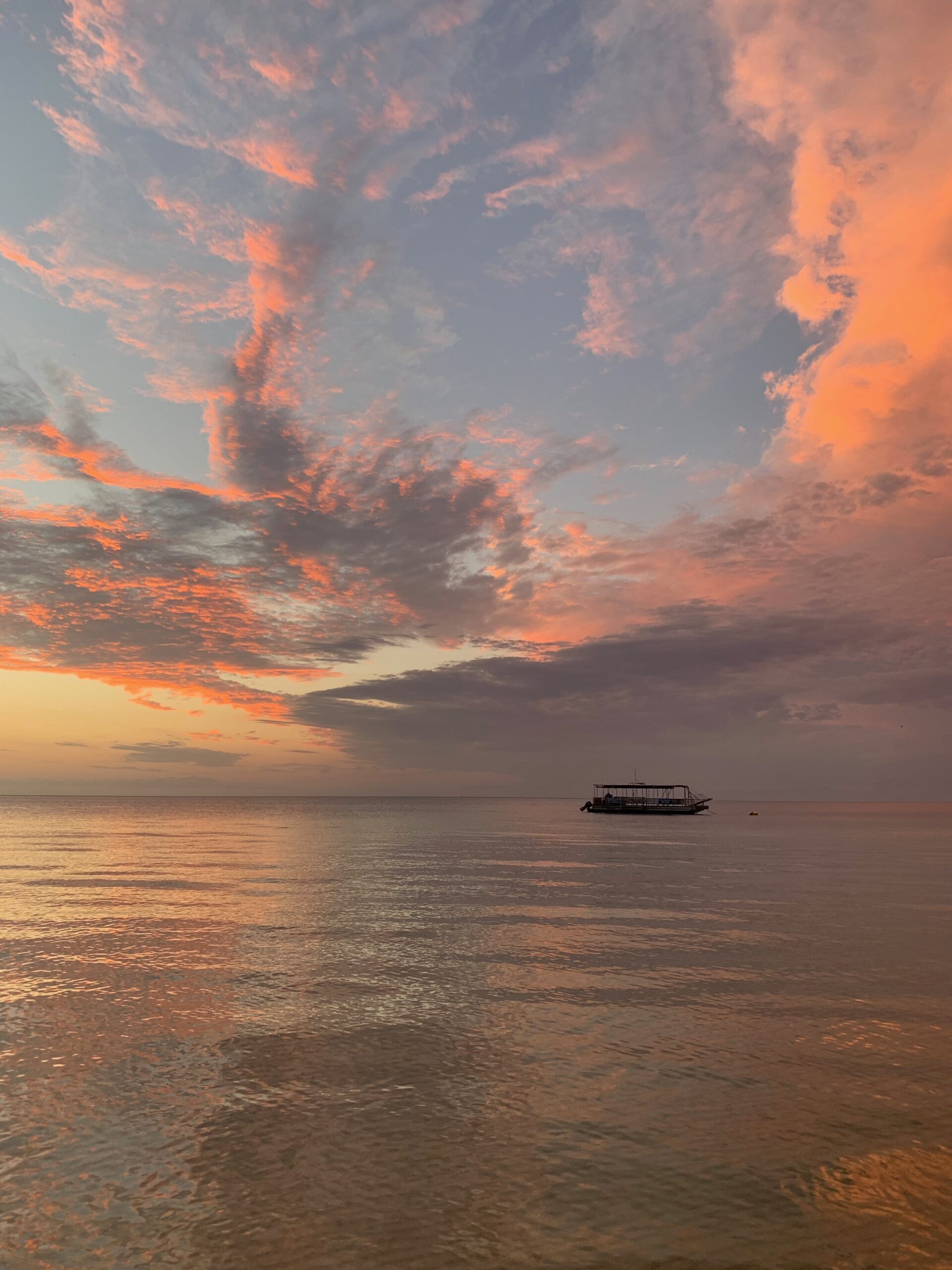 Bild: Sonnenuntergang am Strand von Moreton Island, Australien