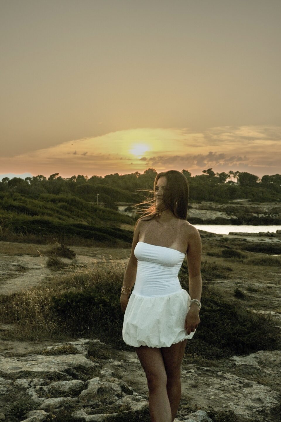 How Spain got my last nerve 17 DSCF3129 Woman standing on Stones