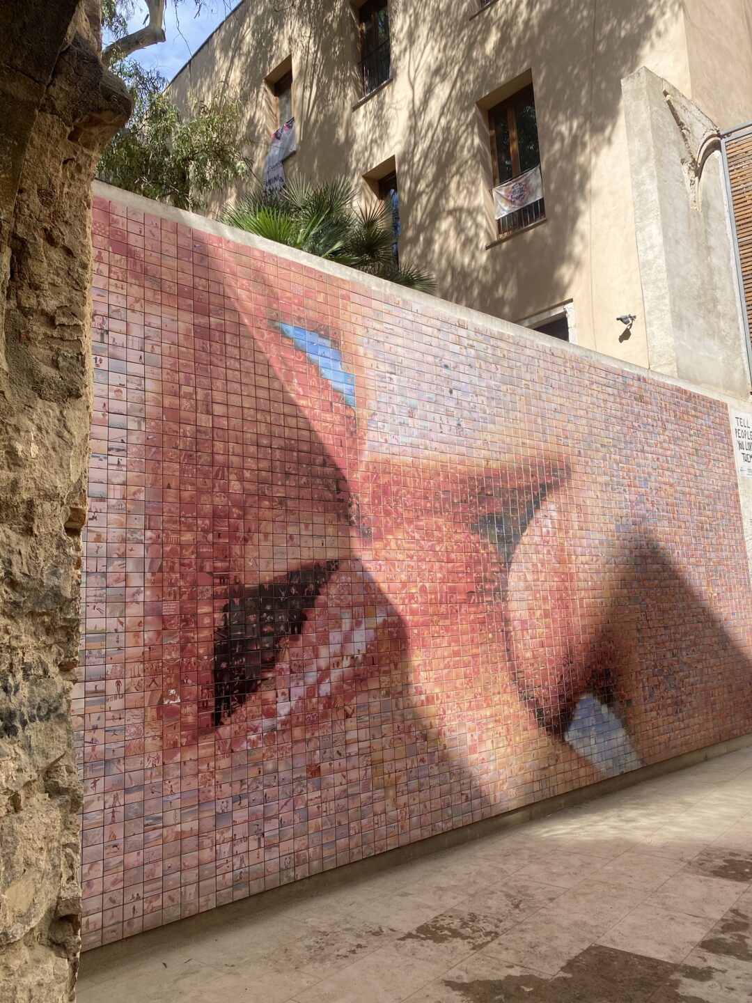 How Spain got my last nerve 4 IMG 1230 Mural del Beso